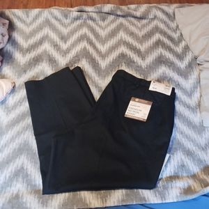 Hagger Clothing Men's Flat Front Classic Fit Premium No Iron Khaki. Size…